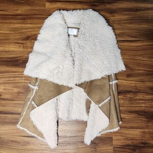 Xhilaration Fuzzy Tan Suede Vest Size Medium